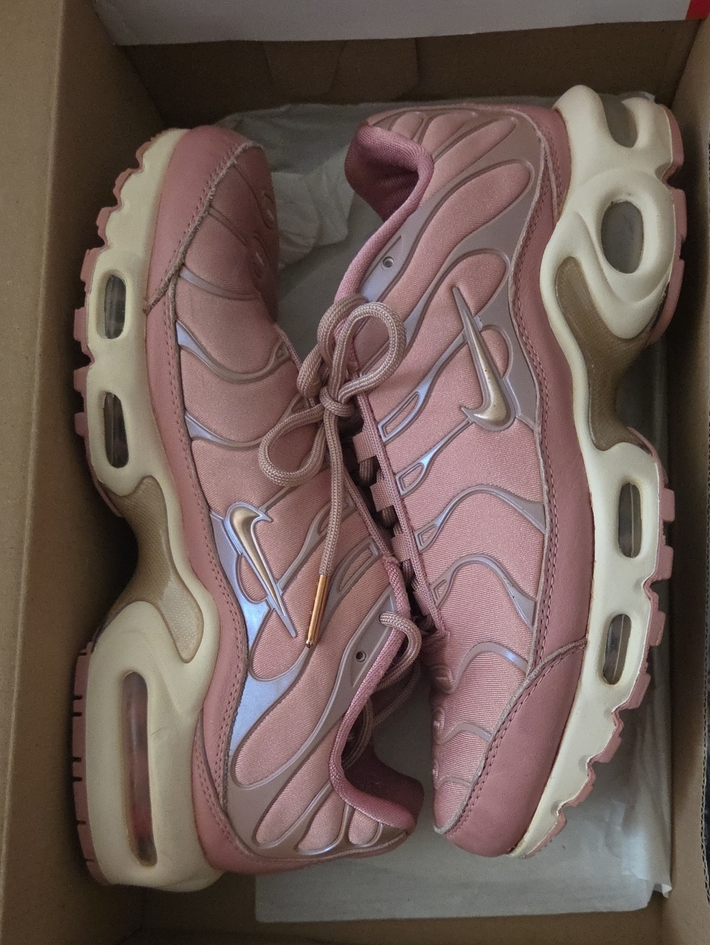 Nike Women’s Sneakers in Dusty Rose and Cream